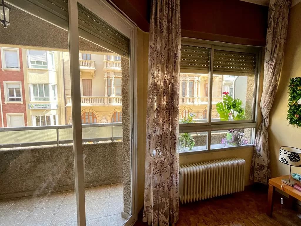 Appartement 3 slaapkamers centrum Albacete met terras