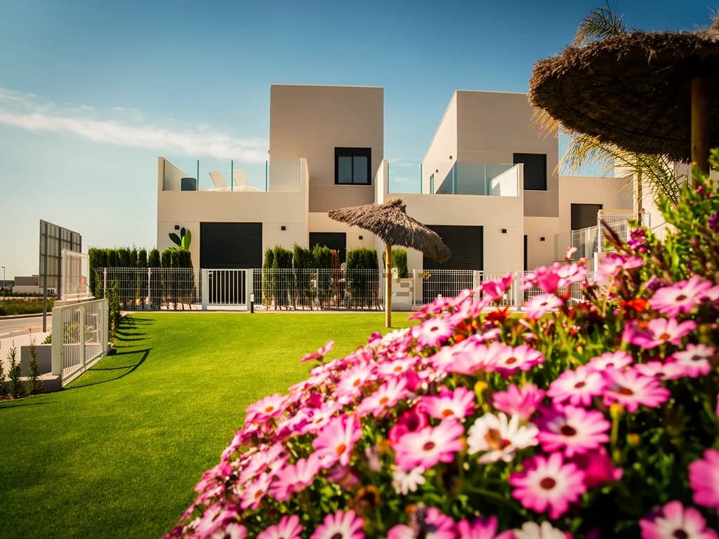 Modern corner townhouse with rooftop terrace Altaona Murcia